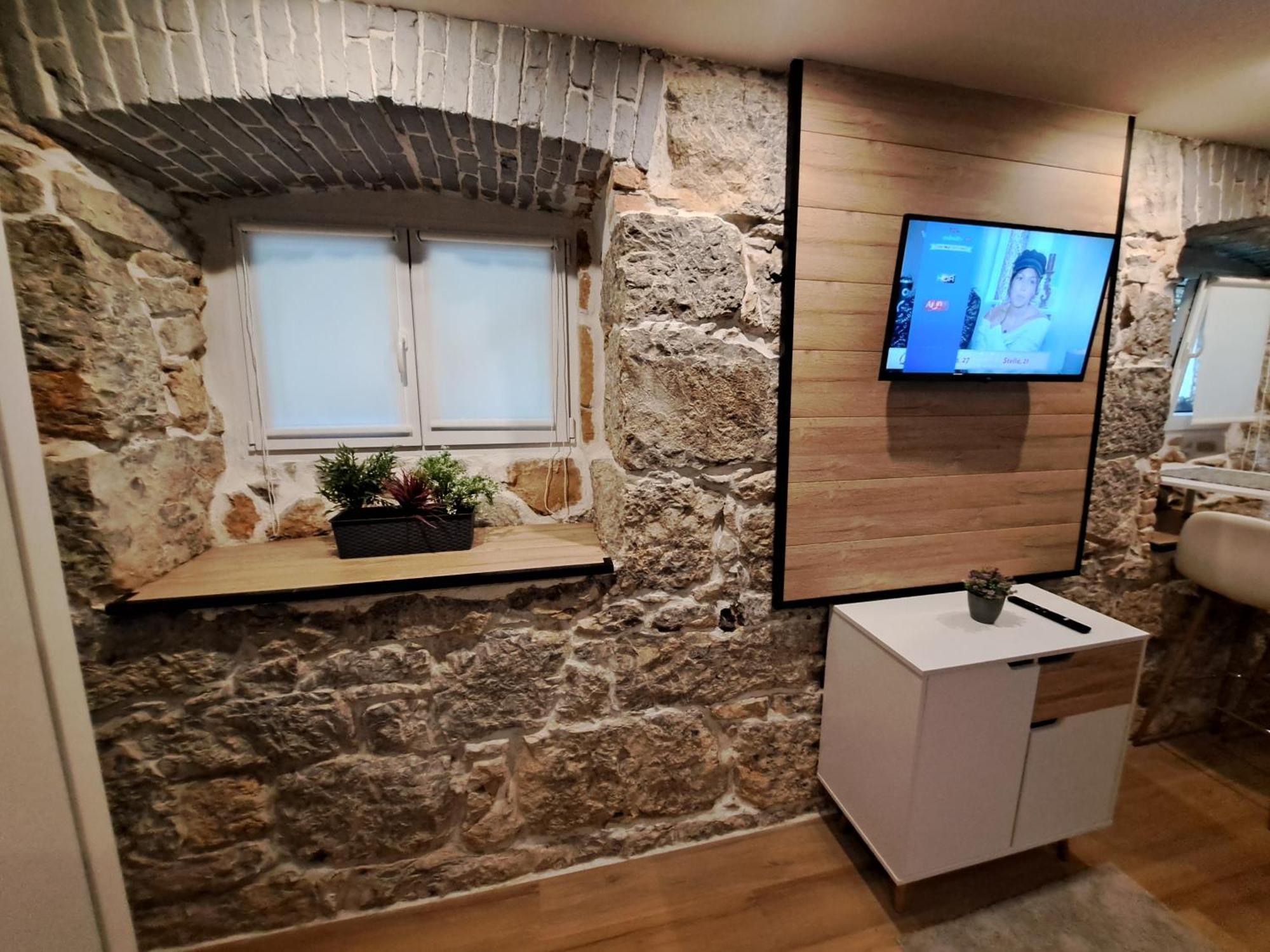 Apartman Barocco ロヴラン エクステリア 写真