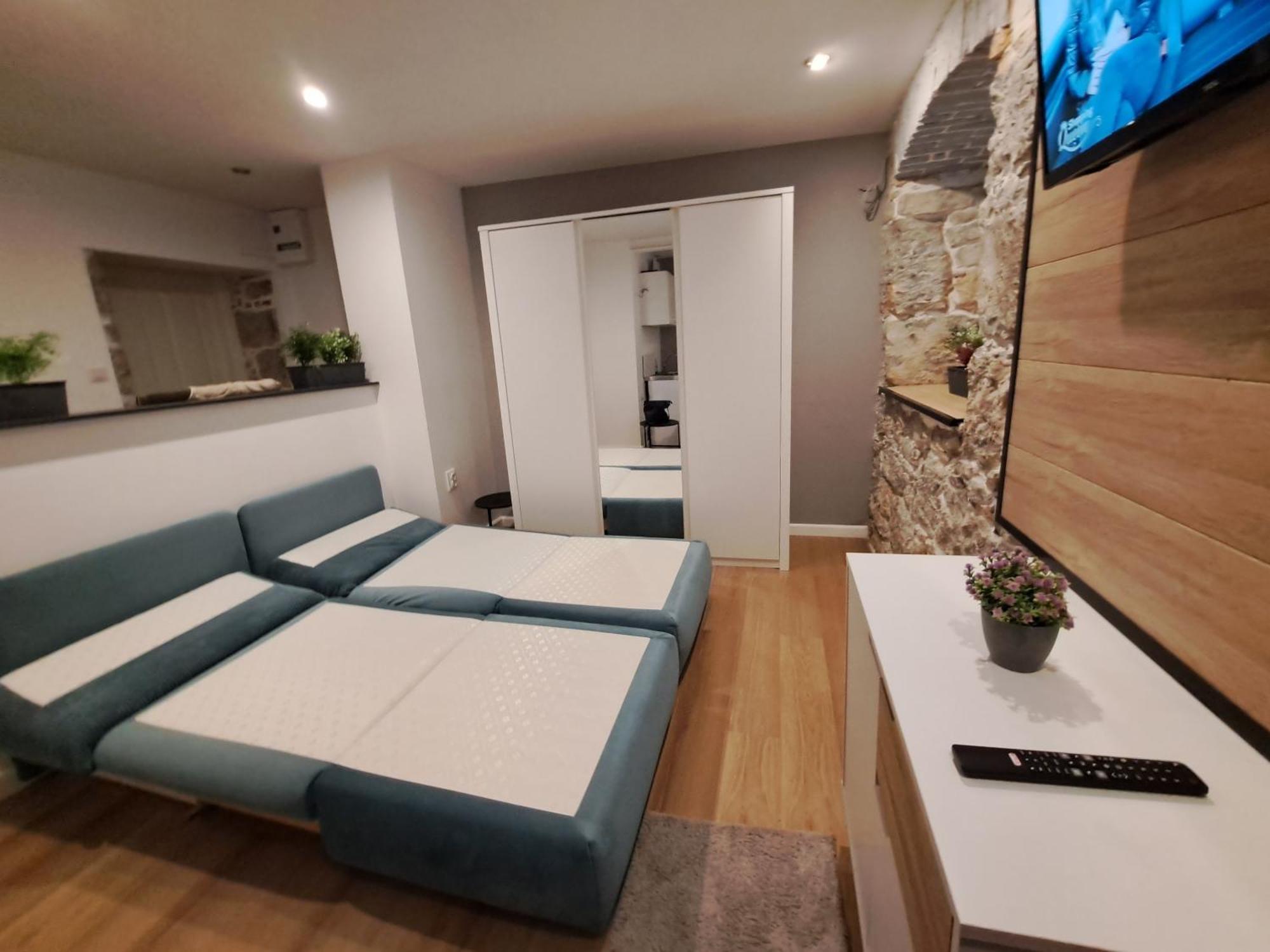Apartman Barocco ロヴラン エクステリア 写真