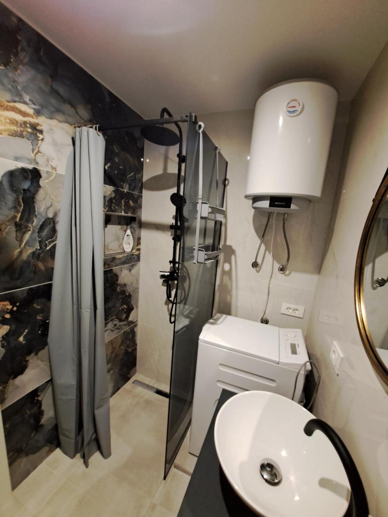 Apartman Barocco ロヴラン エクステリア 写真