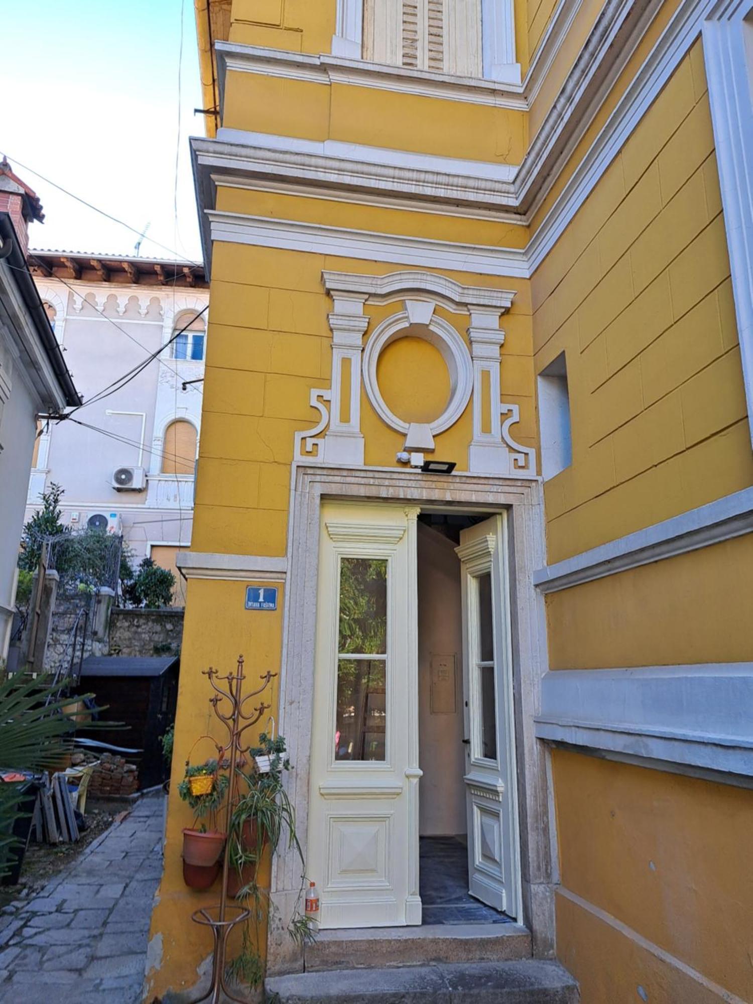 Apartman Barocco ロヴラン エクステリア 写真
