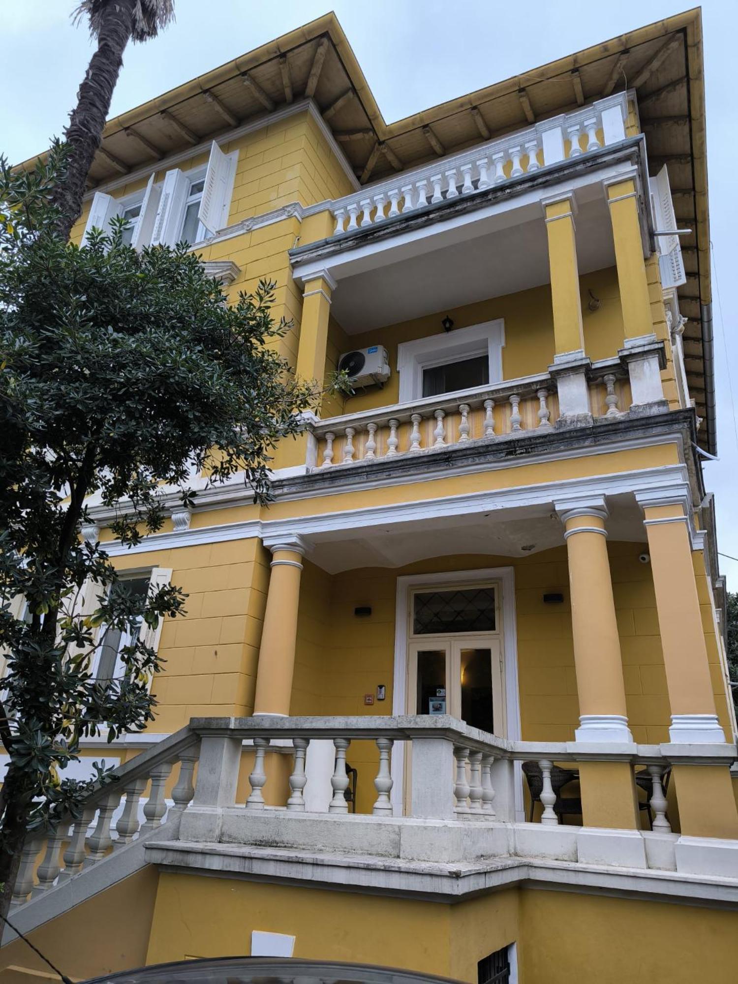 Apartman Barocco ロヴラン エクステリア 写真