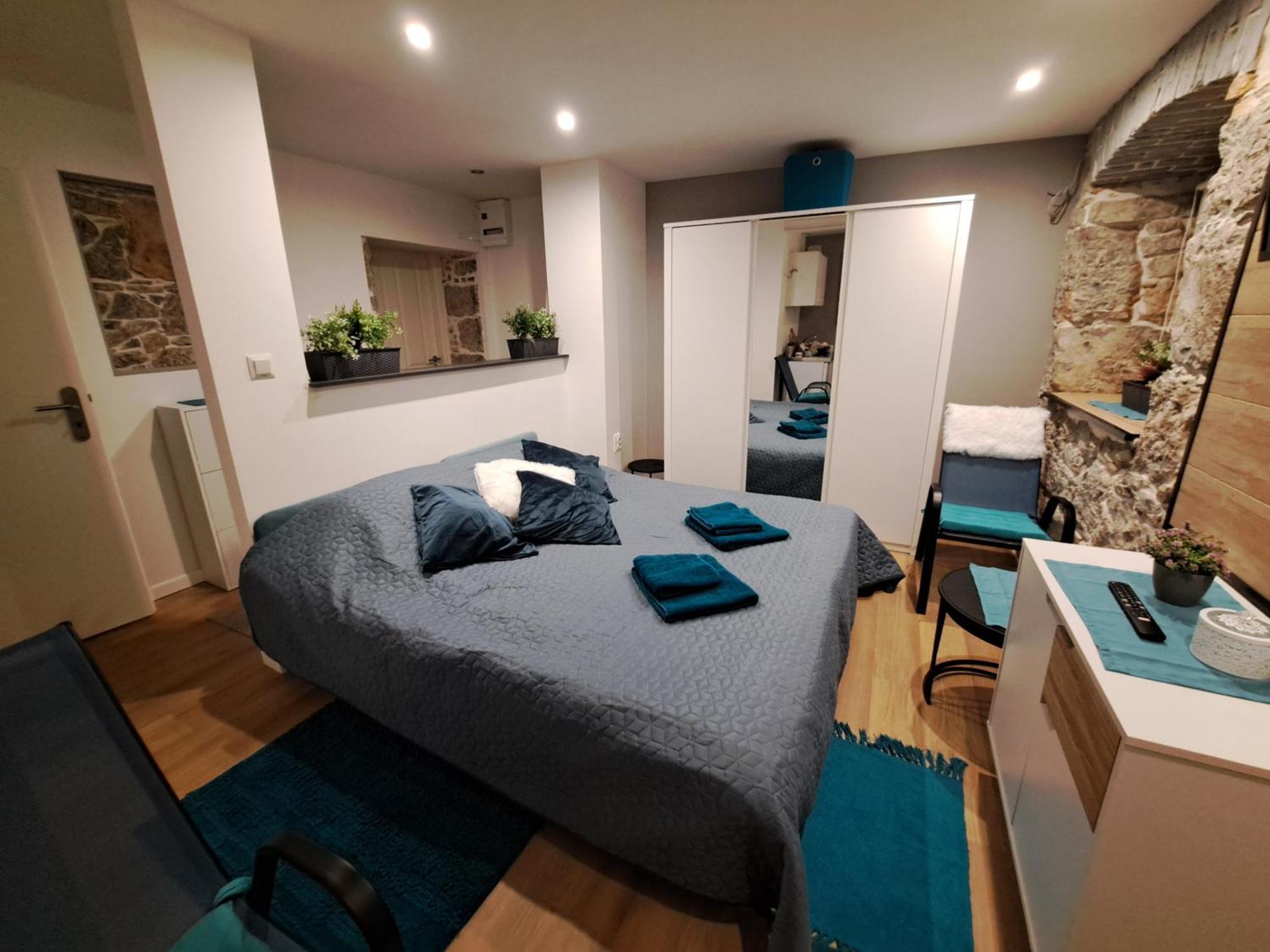 Apartman Barocco ロヴラン エクステリア 写真