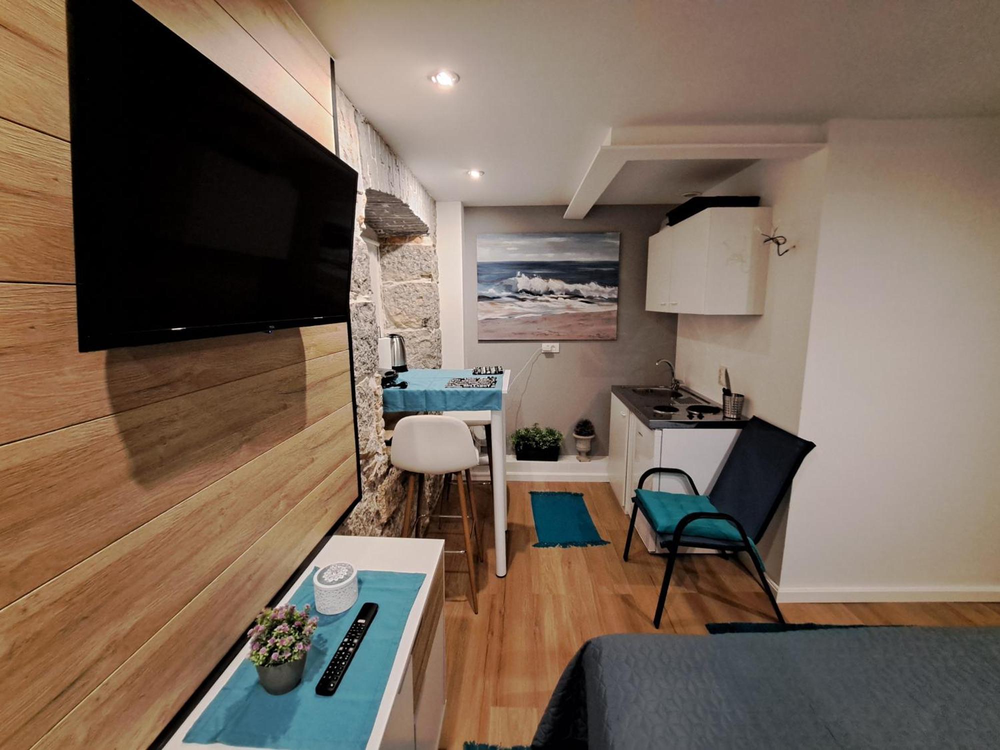 Apartman Barocco ロヴラン エクステリア 写真