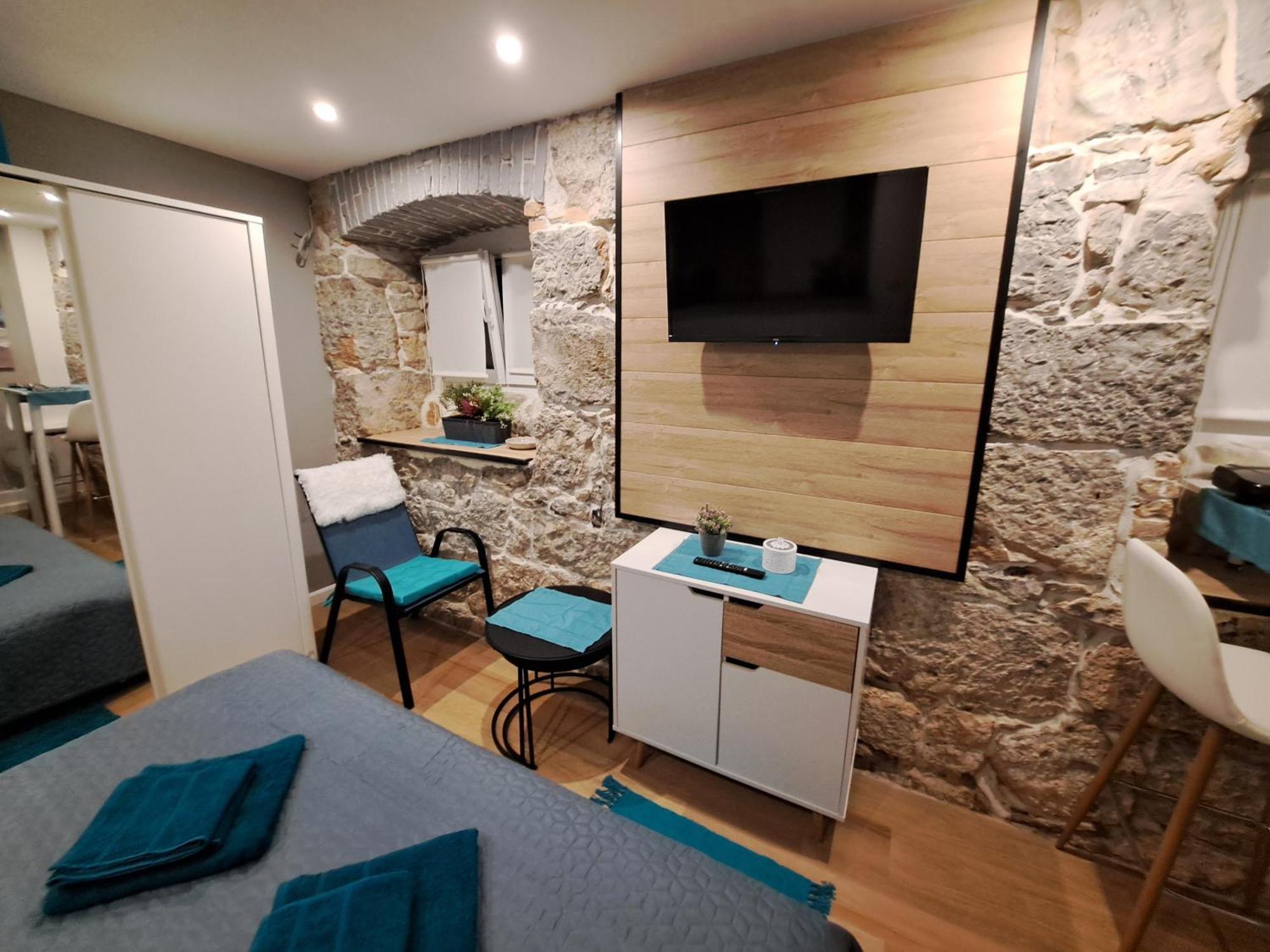 Apartman Barocco ロヴラン エクステリア 写真